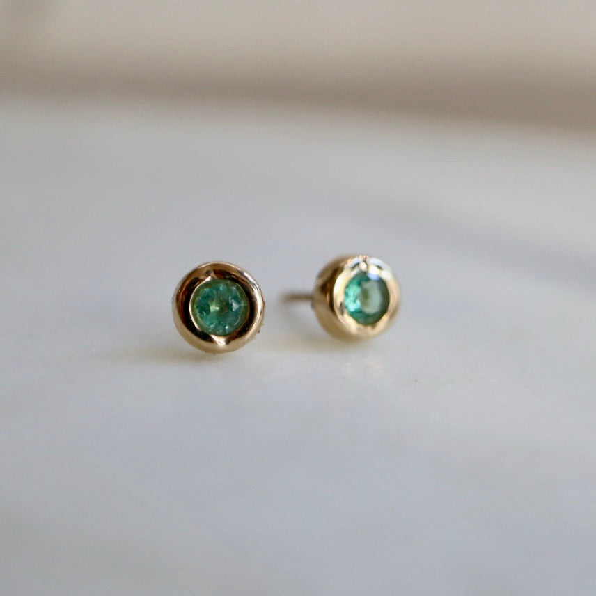 Round Emerald Stud Earrings