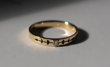 Moon Phase Ring 3mm with a Diamond