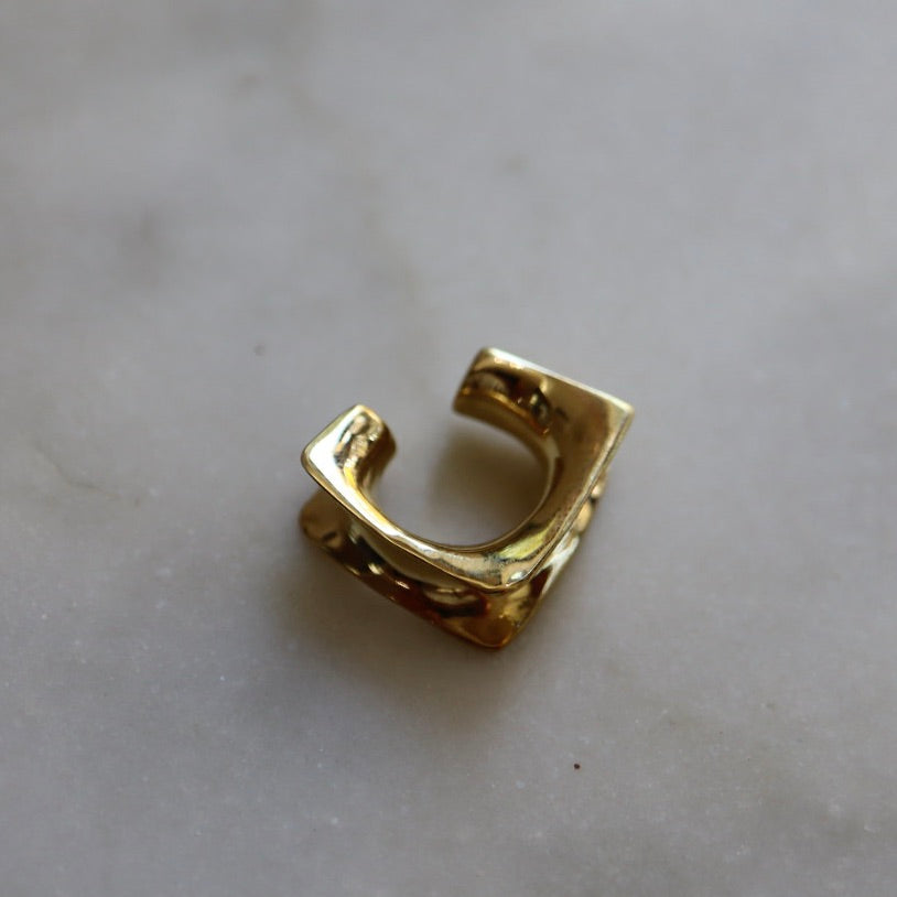 Square GLAÇON Ear Cuff