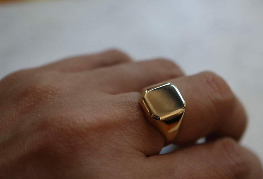 Yawa Rectangular Signet Ring