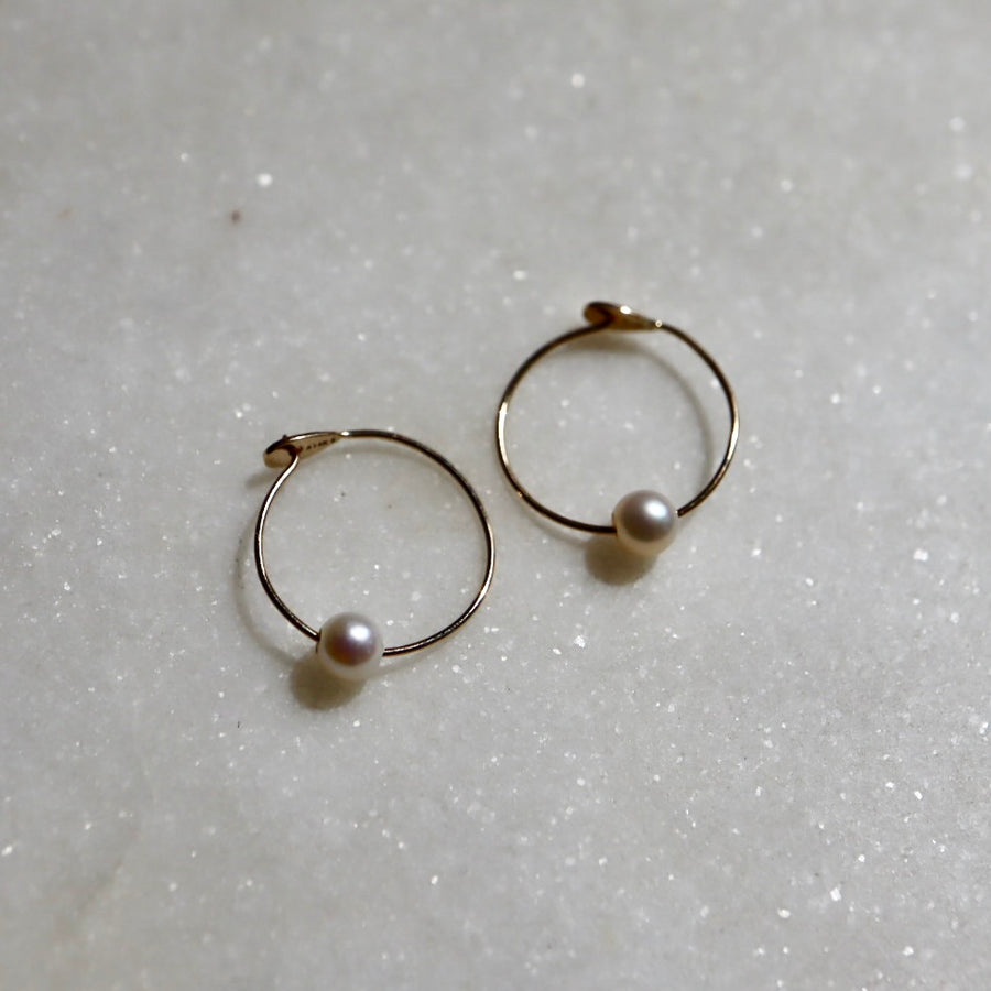 Wire Hoop Earrings with Pearls