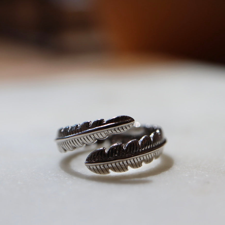 Feather Hug Ring