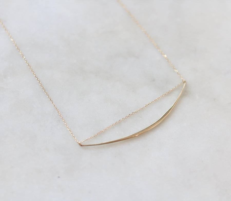 Ripple Wide Curved Bar Necklace