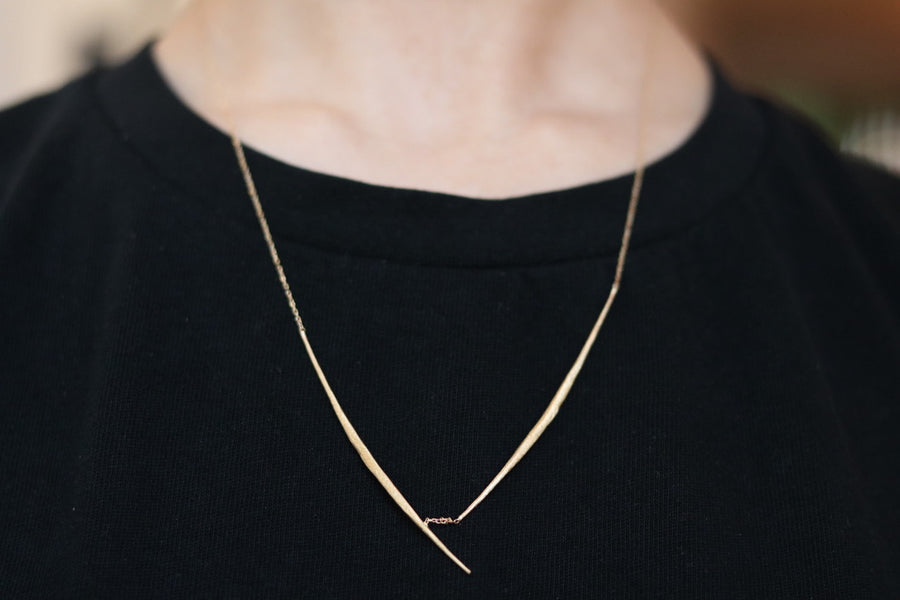 Ripple V-necklace 14K Gold