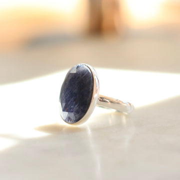 Oval Navy Sapphire Ring