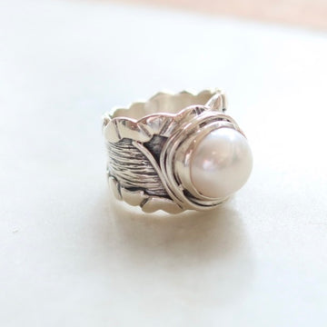Ethnic Carving Pearl Ring