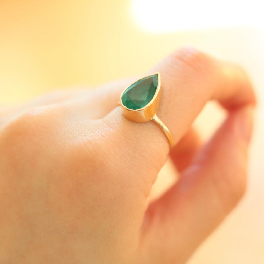 Pear Emerald Ring
