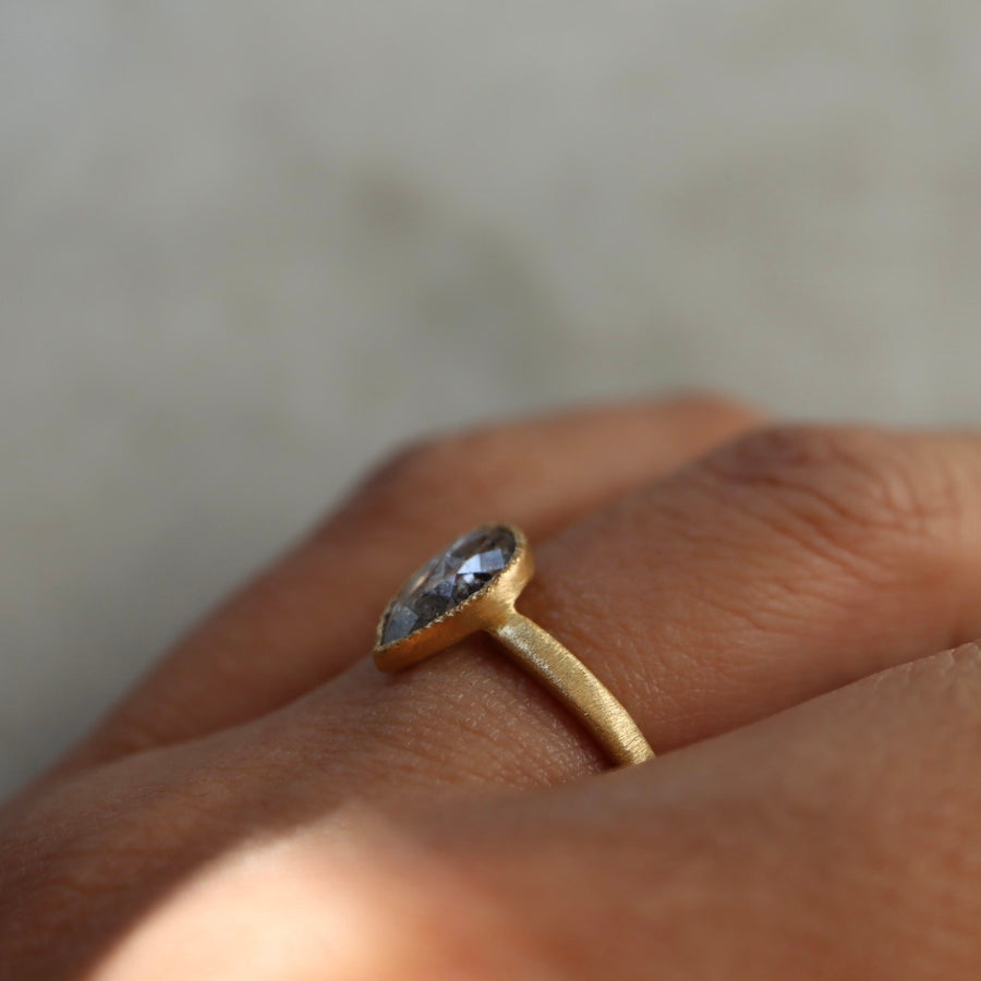 Salt and Pepper Shizuku Diamond Ring