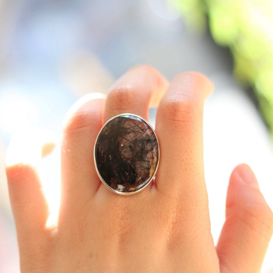 Oval Quartz Ring