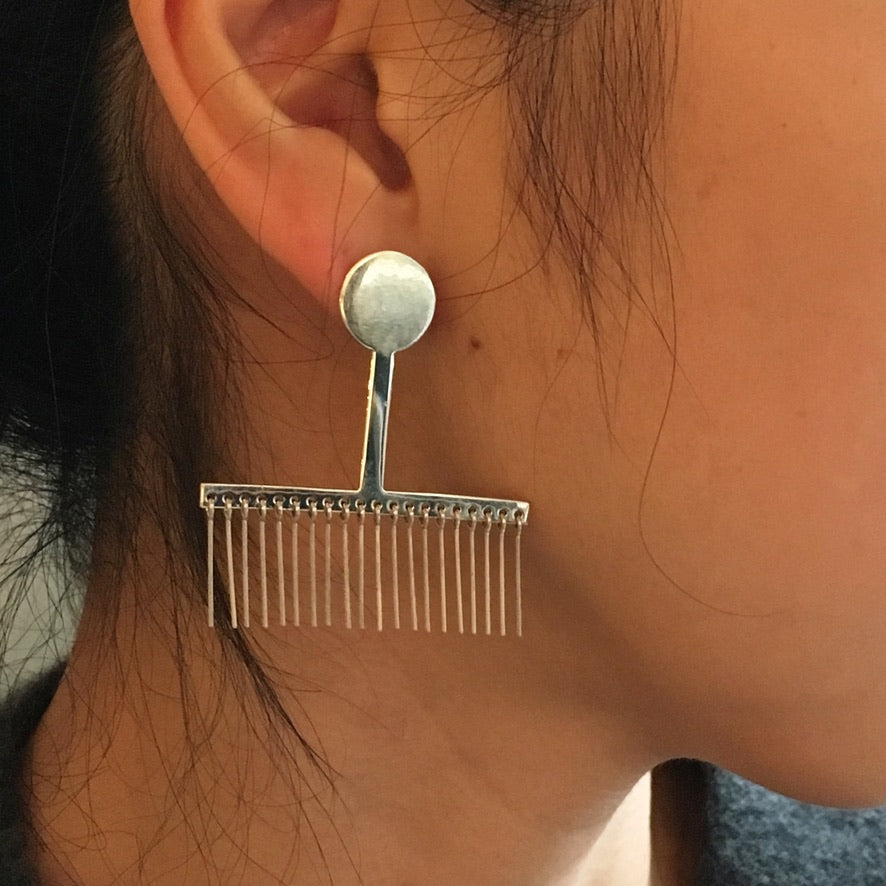 Dot Eyelashes Earrings