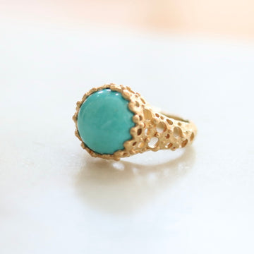 Turquoise Cabochon Lacy Ring