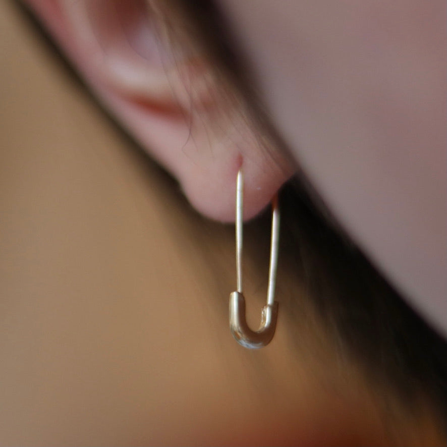 SIngle Gold Safety Pin Earring