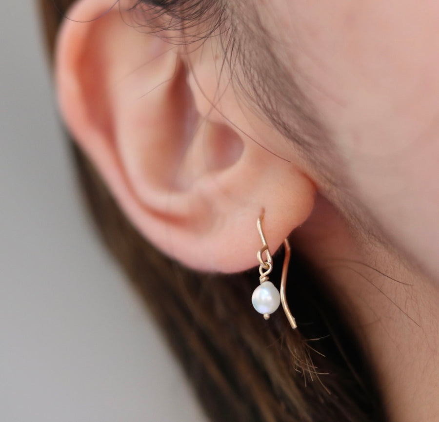 Dangling Mini Teardrop Pearl Earrings