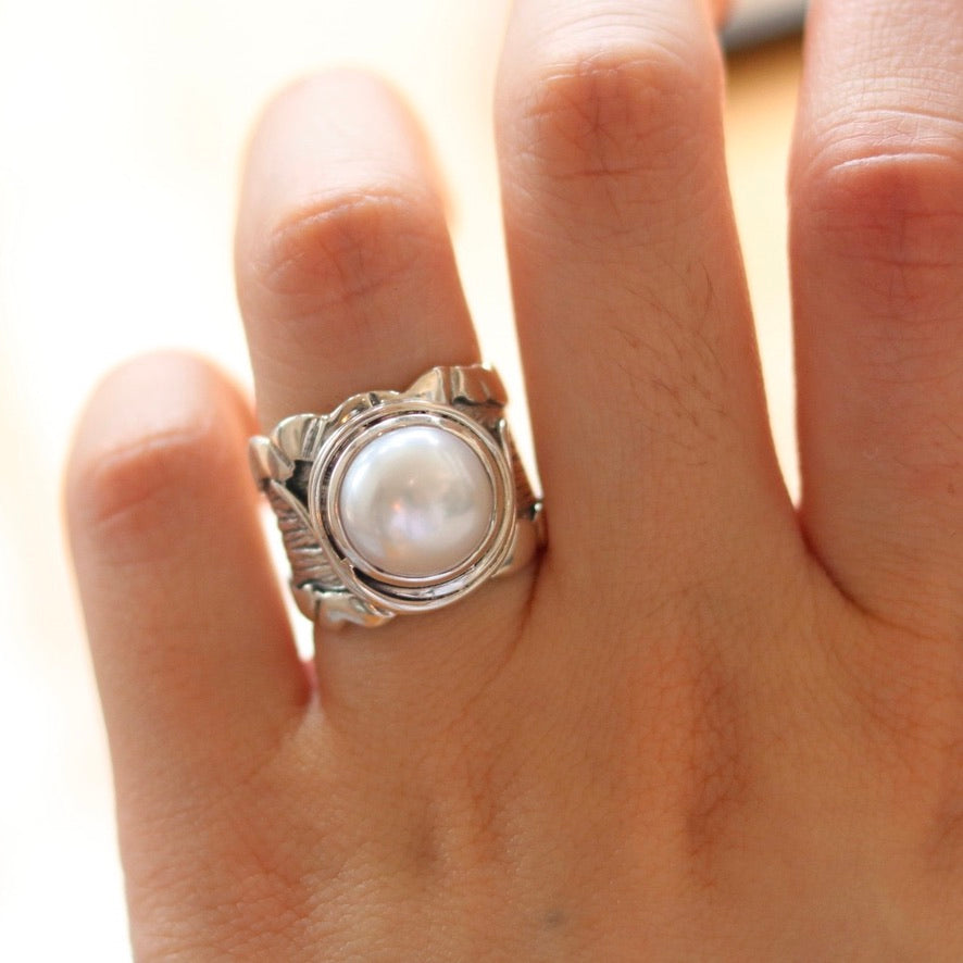 Ethnic Carving Pearl Ring