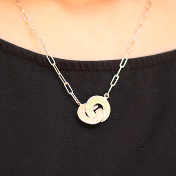 Silver Interlocking Clasp Necklace