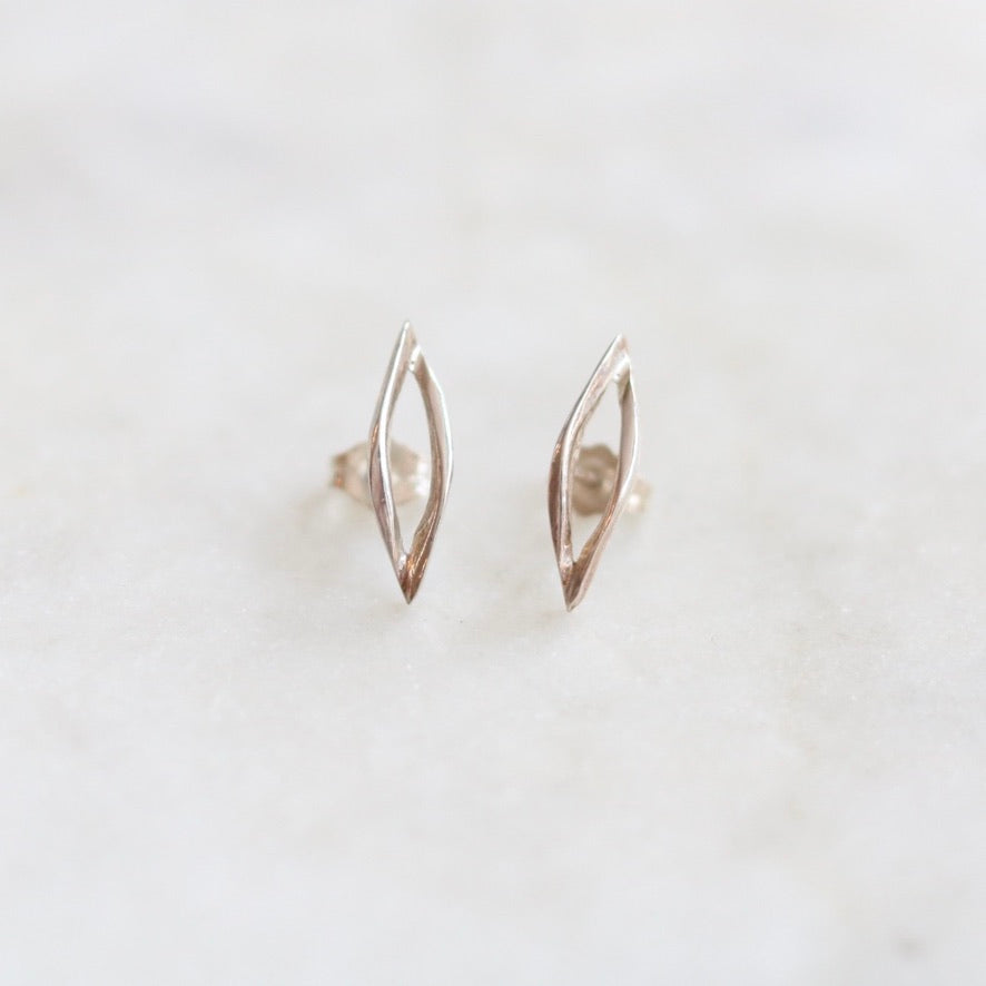 Silver Open Tsubasa Stud Earrings