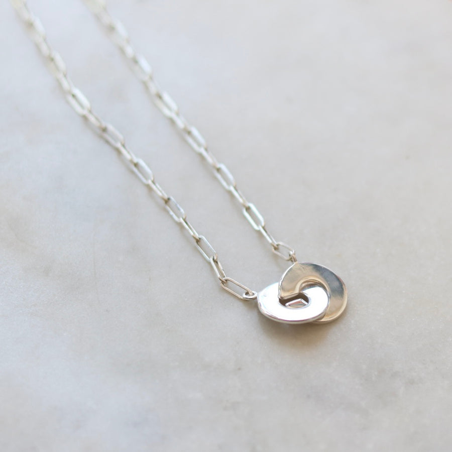 Silver Interlocking Clasp Necklace