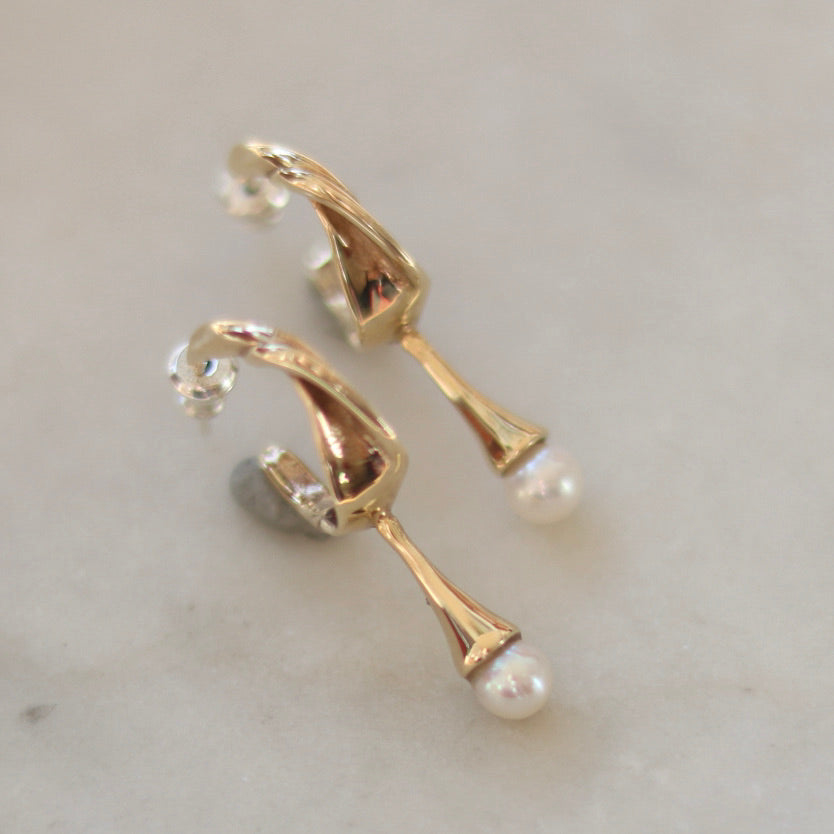Pearl TWIST PERLA Hoop Earrings