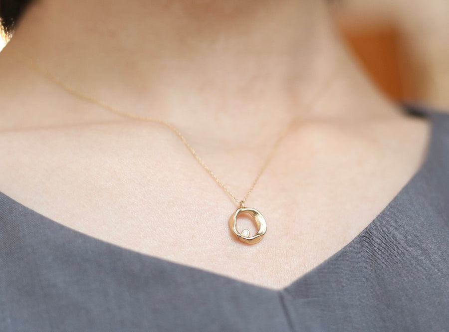 Gold and Diamond Ripple Circle Necklace