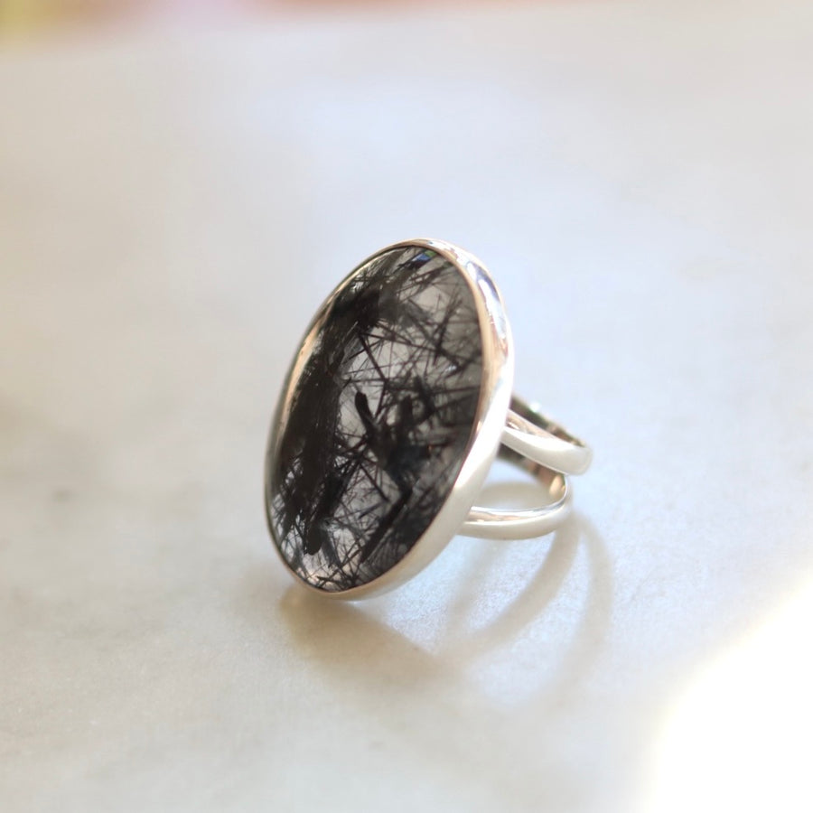 Oval Quartz Ring