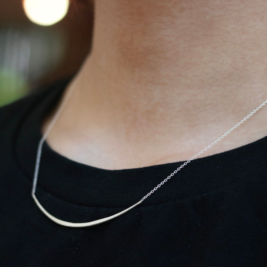 Matted Short Bar Necklace