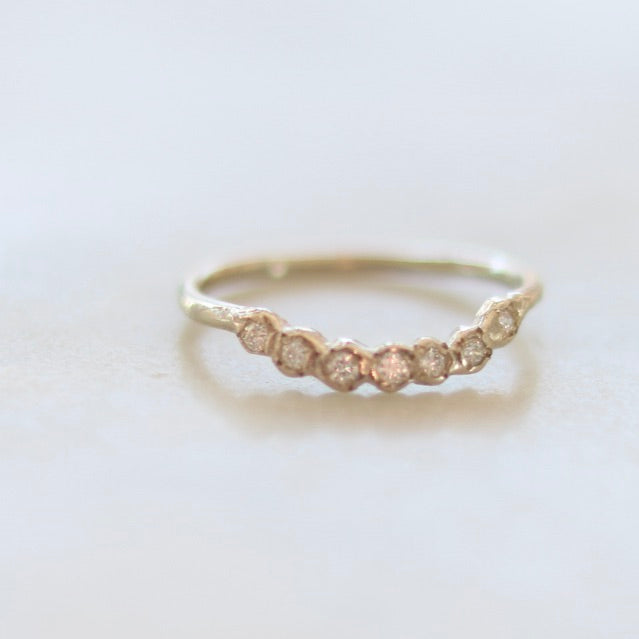 Curved U shape Seven Diamond Ring