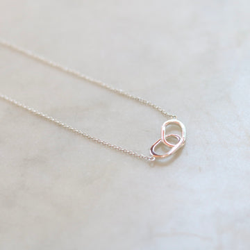 Interlocking Oval Necklace / Silver