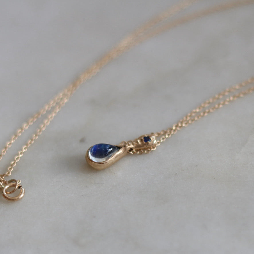 Starly Night Moonstone Necklace