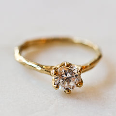 Haku One-Carat Diamond Solitary RIng