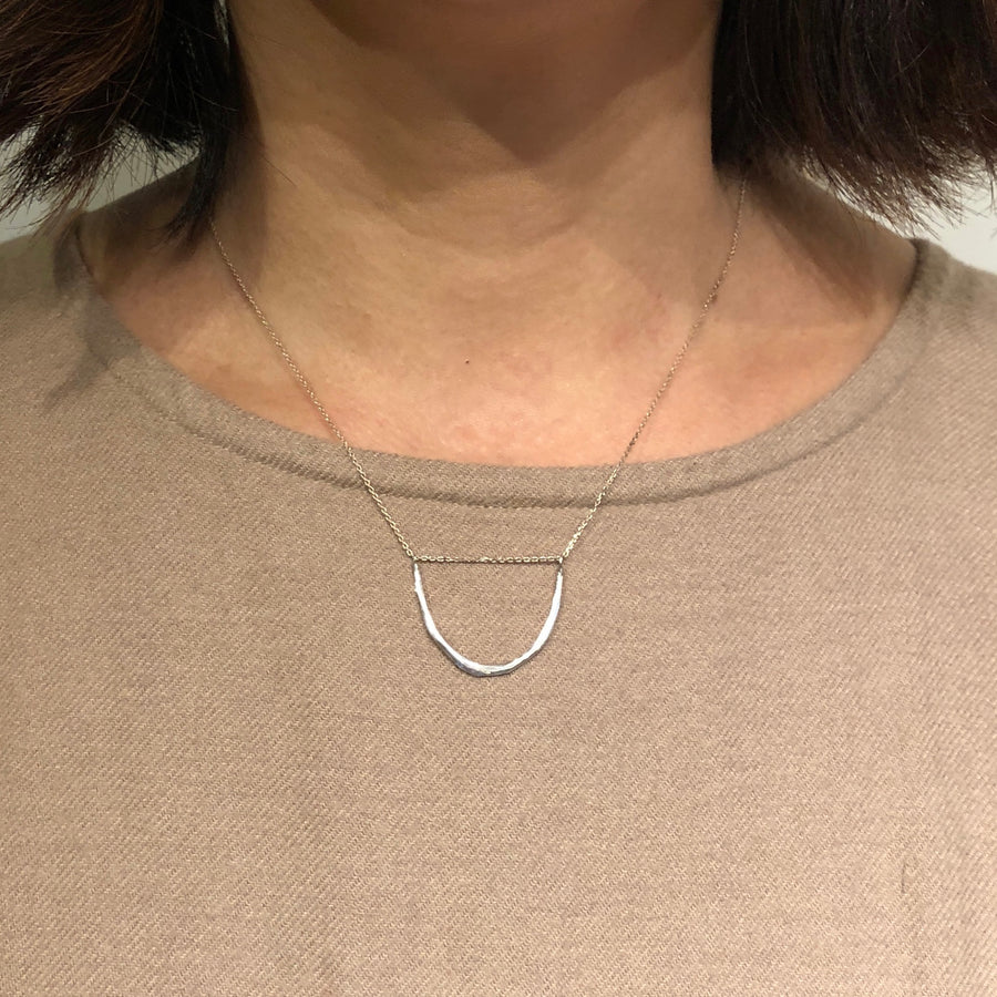 Silver Swing Curve Necklace