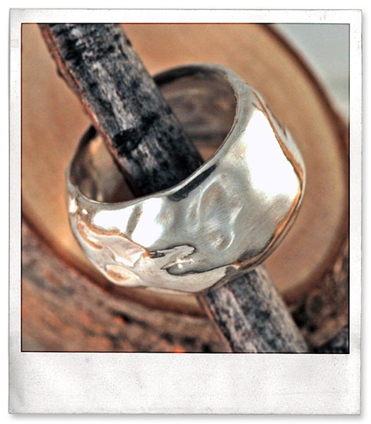 Wide Fluid Ring Silver